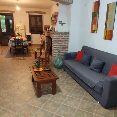 Vila Casa Di Stefano Villamassargia Exteriér fotografie